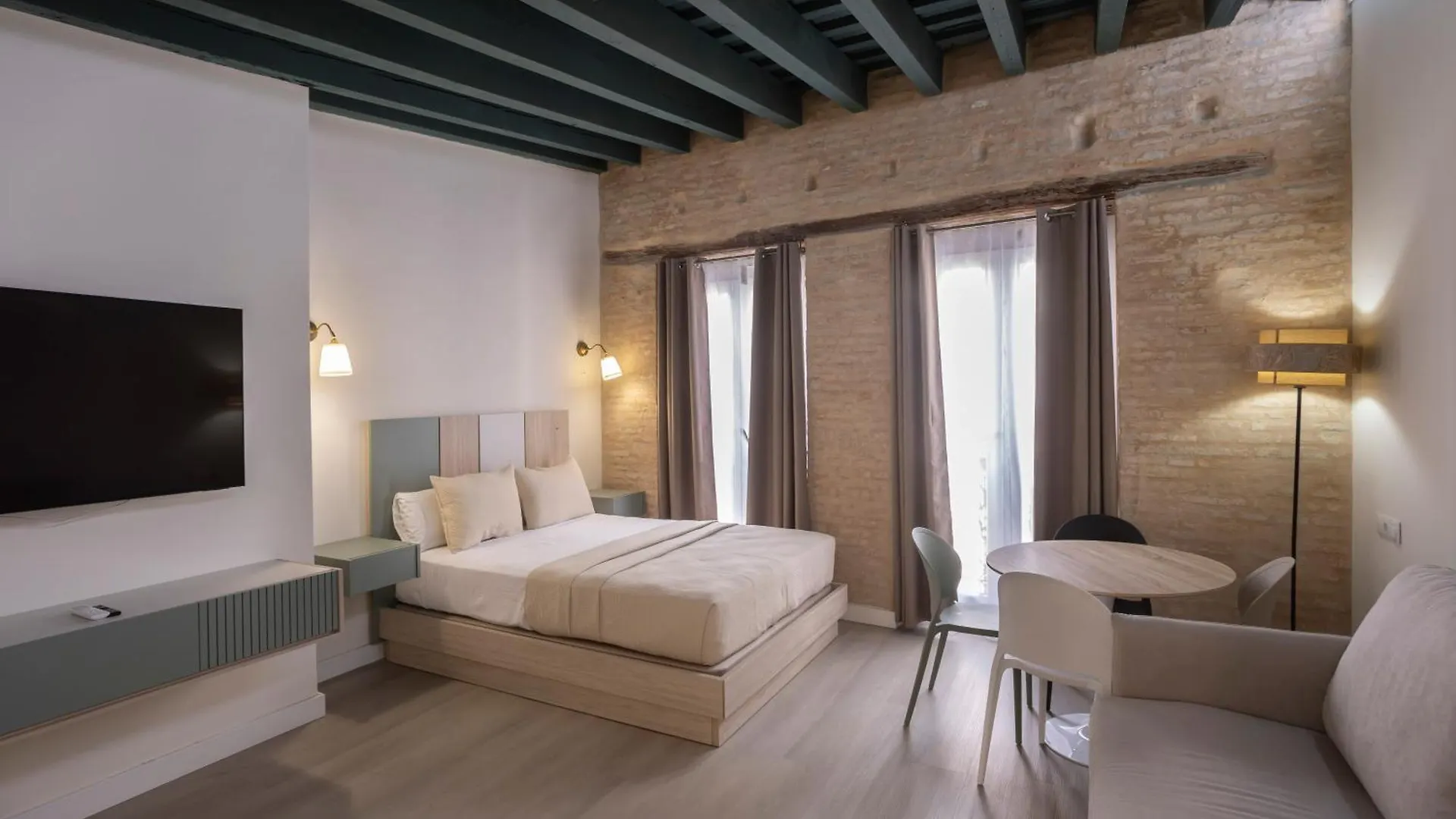 Wonderful Apartments In Seville Oldtown