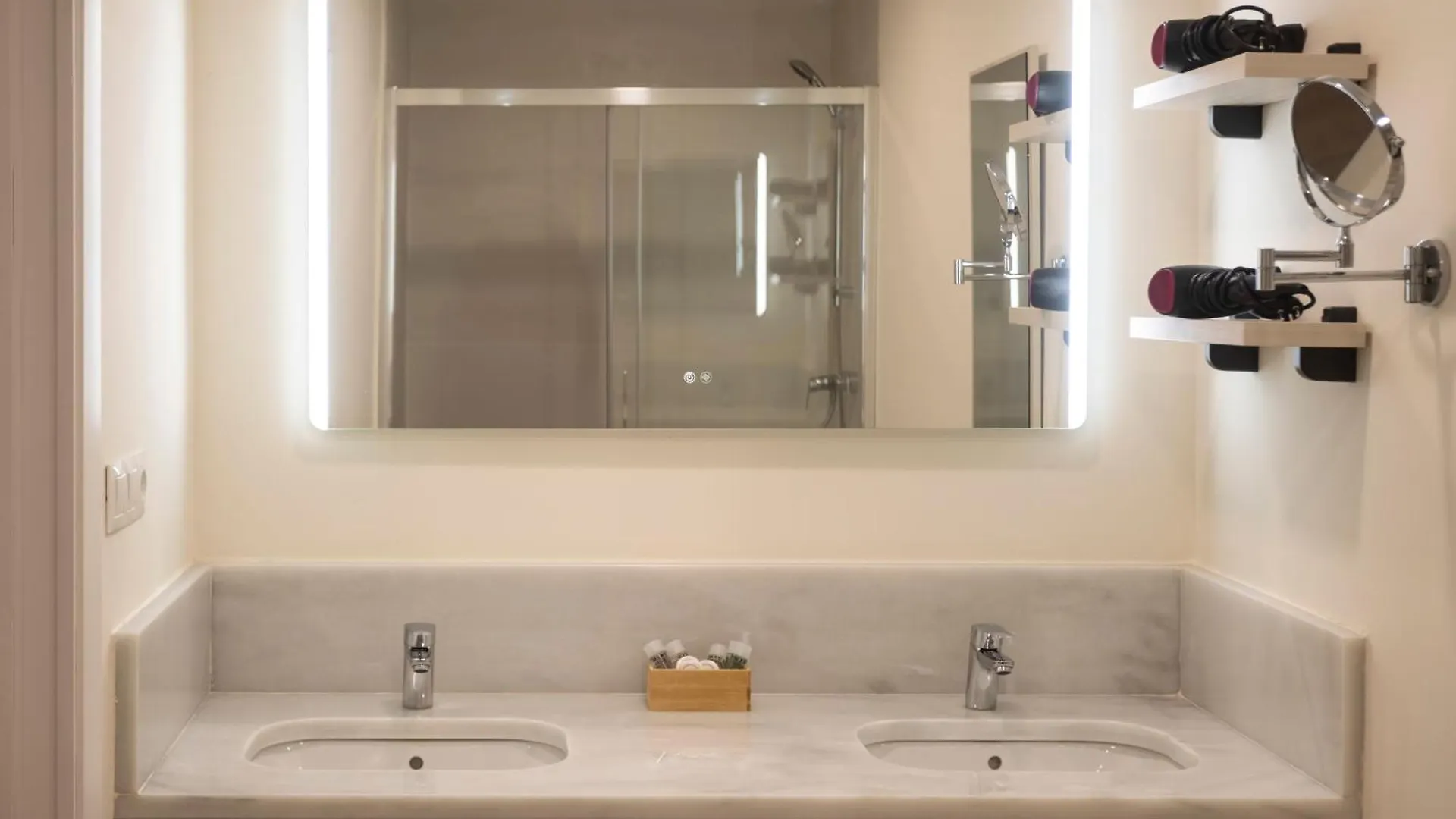 Wonderful Apartments In Seville Oldtown